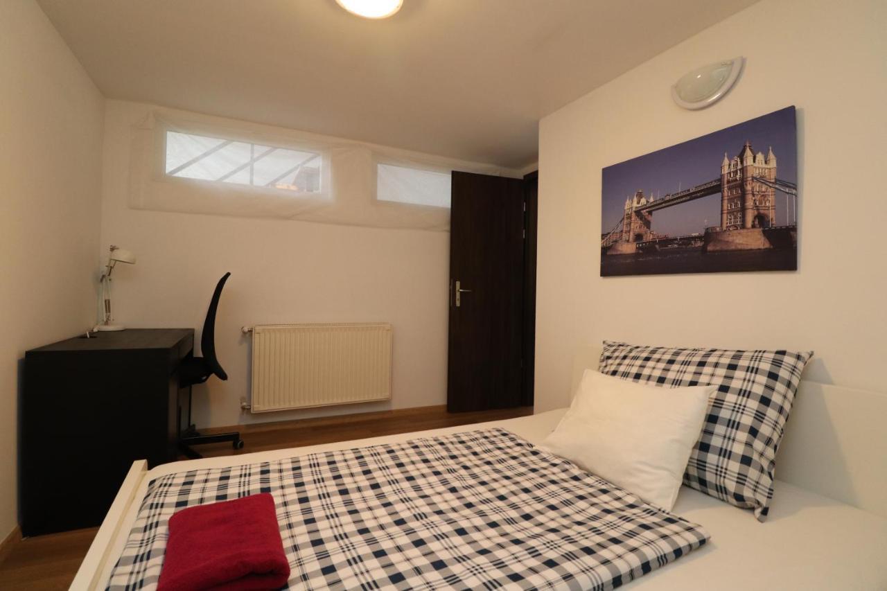 New Guest House A In Kiraly Street 106 บูดาเปสต์ ภายนอก รูปภาพ