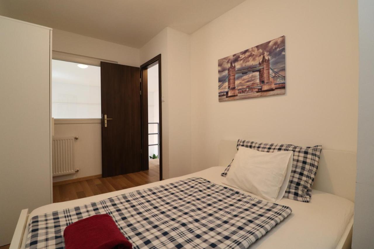 New Guest House A In Kiraly Street 106 บูดาเปสต์ ภายนอก รูปภาพ