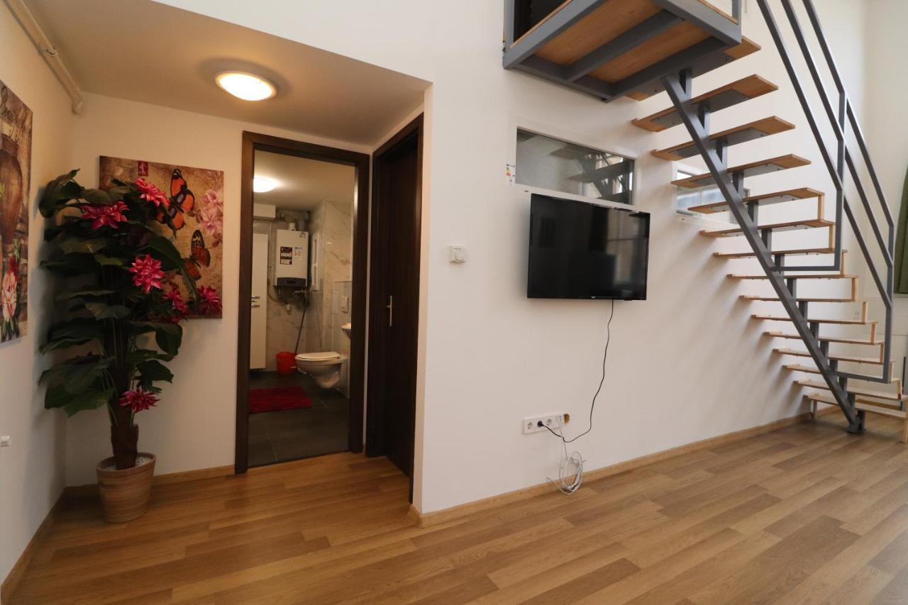 New Guest House A In Kiraly Street 106 บูดาเปสต์ ภายนอก รูปภาพ