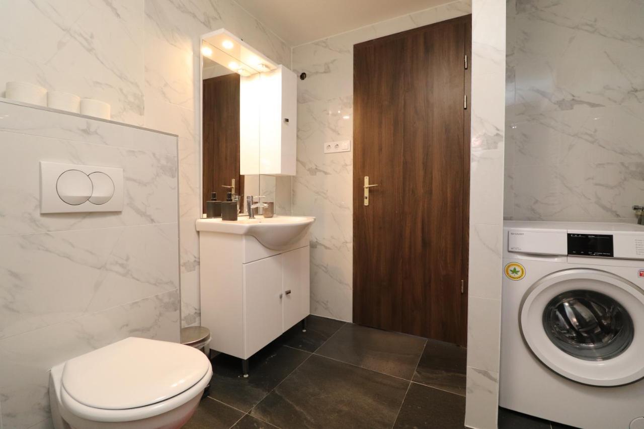 New Guest House A In Kiraly Street 106 บูดาเปสต์ ภายนอก รูปภาพ